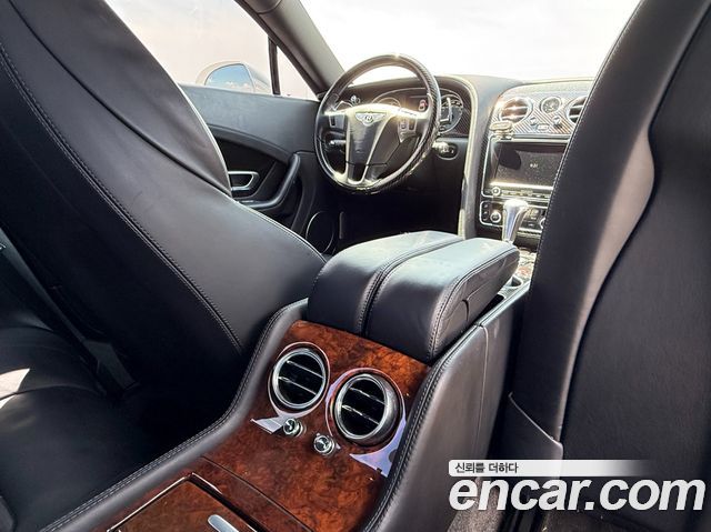 Bentley Continental 2012 — photo 19