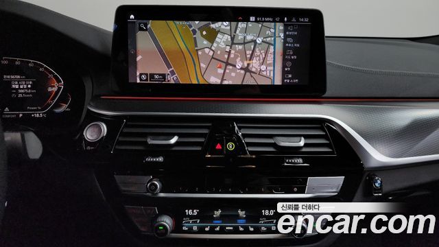 BMW Gran Turismo 2023 — photo 19