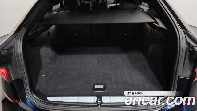 BMW Gran Turismo 2023 — photo 24