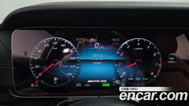 Mercedes-Benz AMG GT 2021 — photo 11