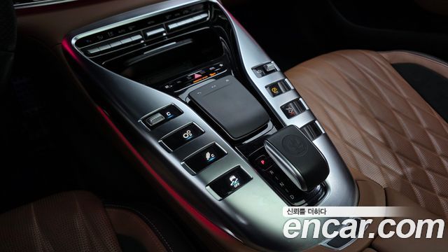 Mercedes-Benz AMG GT 2021 — photo 12