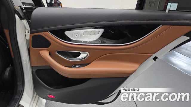 Mercedes-Benz AMG GT 2021 — photo 30