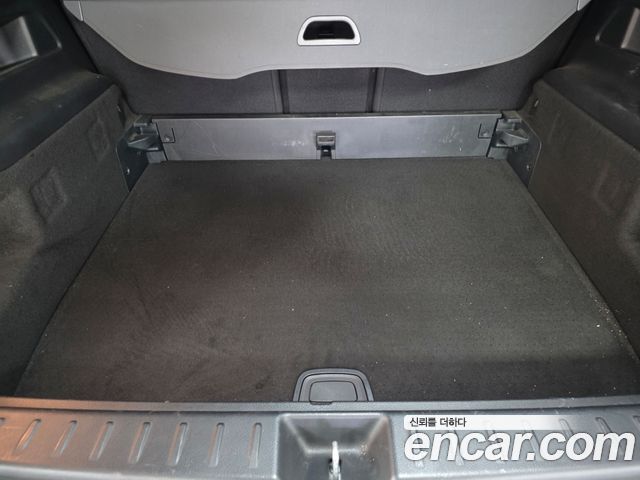 Mercedes-Benz GLB-Class 2020 — photo 11