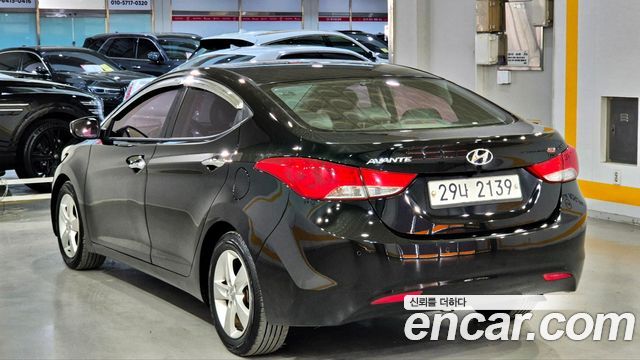 Hyundai AVANTE 2013 — photo 4