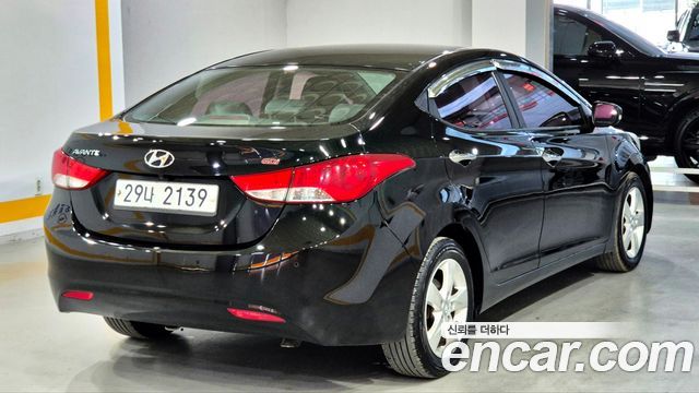Hyundai AVANTE 2013 — photo 6