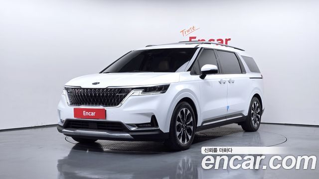 Kia Canival 2021 — photo 1