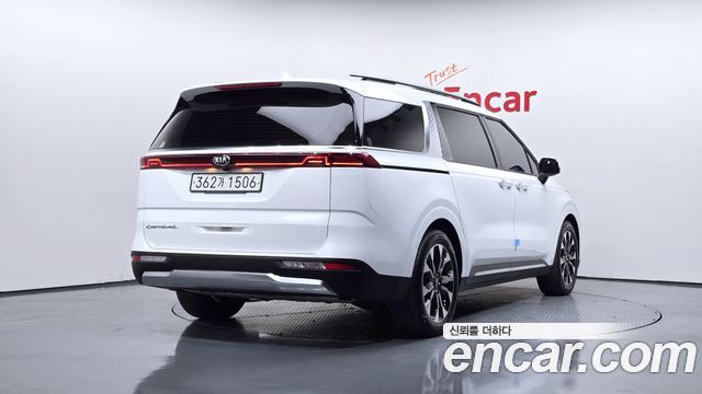Kia Canival 2021 — photo 2