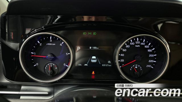 Kia Canival 2021 — photo 8