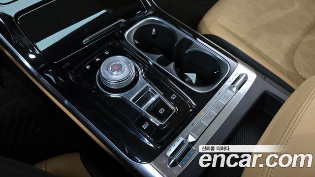 Kia Canival 2021 — photo 9