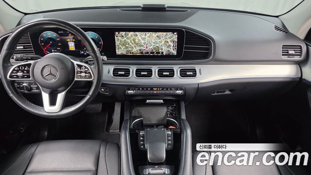 Mercedes-Benz GLE-Class 2020 — photo 10