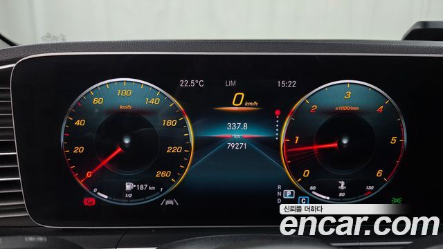 Mercedes-Benz GLE-Class 2020 — photo 11