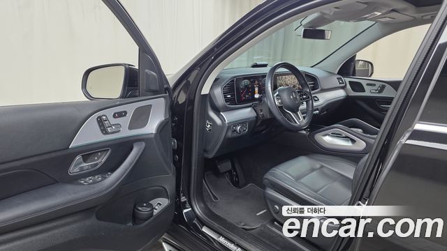 Mercedes-Benz GLE-Class 2020 — photo 13