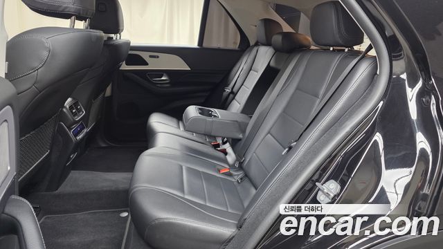 Mercedes-Benz GLE-Class 2020 — photo 18