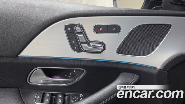Mercedes-Benz GLE-Class 2020 — photo 29