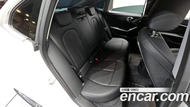 BMW 2-Series 2024 — photo 11