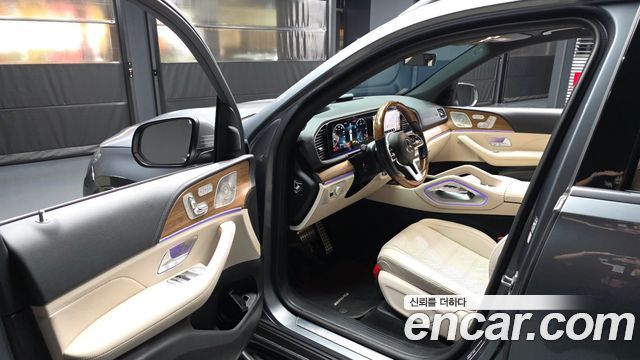 Mercedes-Benz GLS-Class 2021 — photo 10