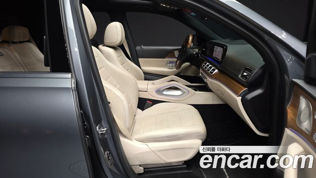 Mercedes-Benz GLS-Class 2021 — photo 11