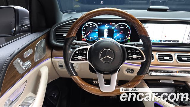 Mercedes-Benz GLS-Class 2021 — photo 13
