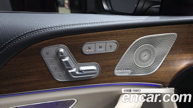 Mercedes-Benz GLS-Class 2021 — photo 18