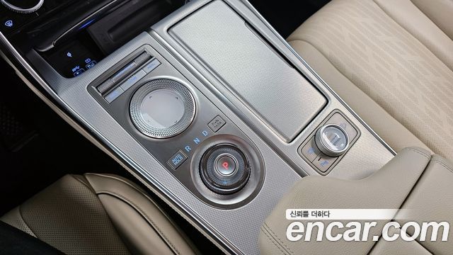 Genesis GV80 2022 — photo 9