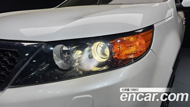 Kia Sorento 2012 — photo 8