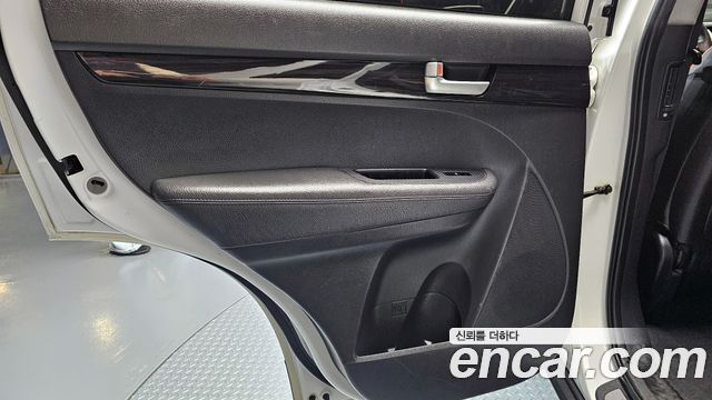 Kia Sorento 2012 — photo 15