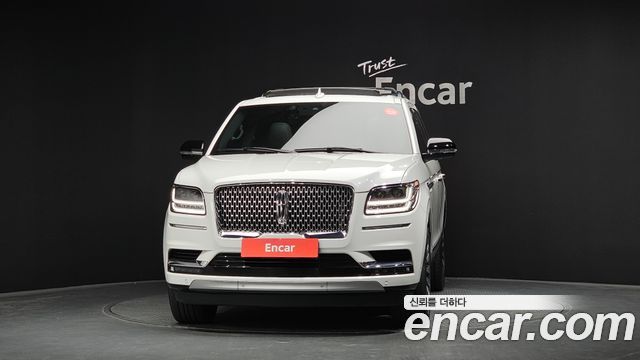 Lincoln Navigator 2021 — photo 3