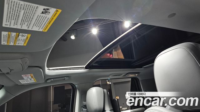 Lincoln Navigator 2021 — photo 18