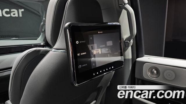 Lincoln Navigator 2021 — photo 19