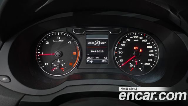 Audi Q3 2015 — photo 8