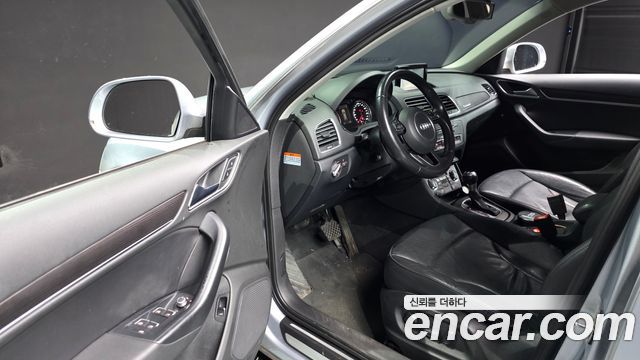 Audi Q3 2015 — photo 10