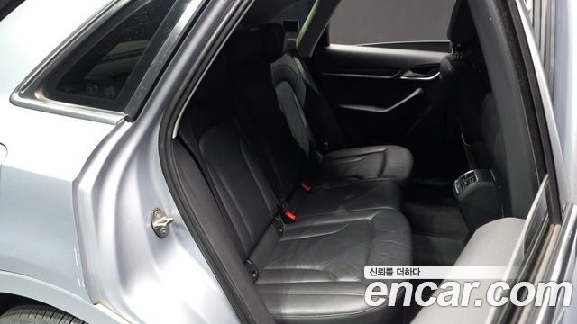 Audi Q3 2015 — photo 11