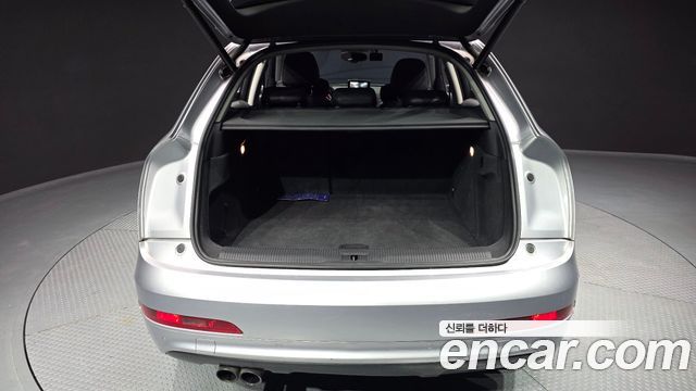 Audi Q3 2015 — photo 20