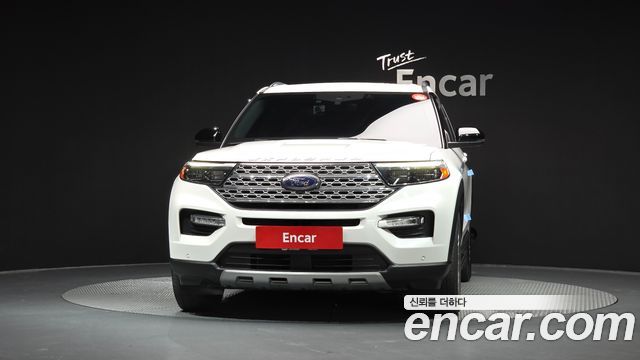 Ford Explorer 2021 — photo 1