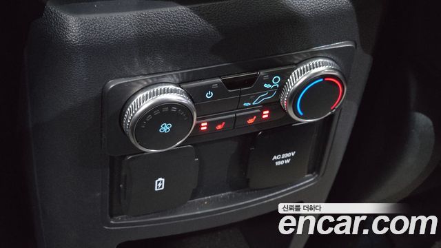 Ford Explorer 2021 — photo 24