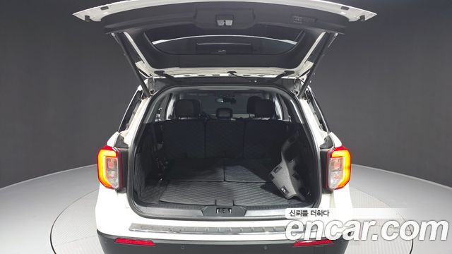 Ford Explorer 2021 — photo 26