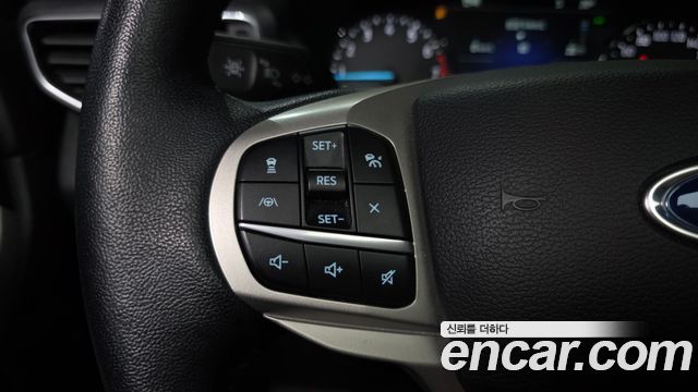 Ford Explorer 2021 — photo 28
