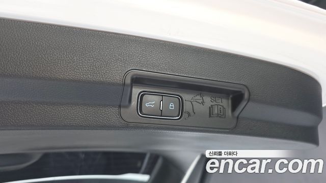 Ford Explorer 2021 — photo 32