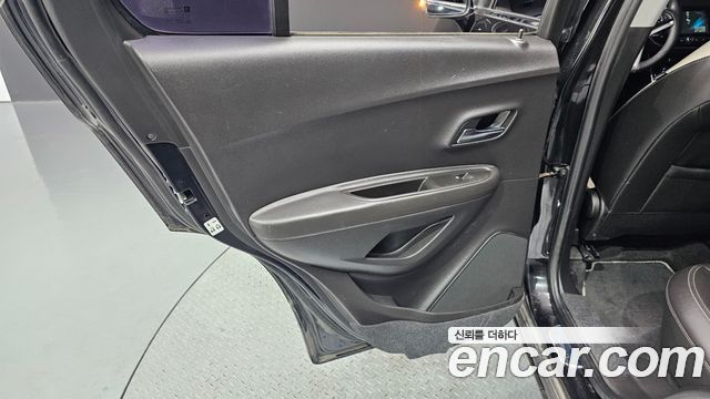 Chevrolet Korea Trax 2018 — photo 15