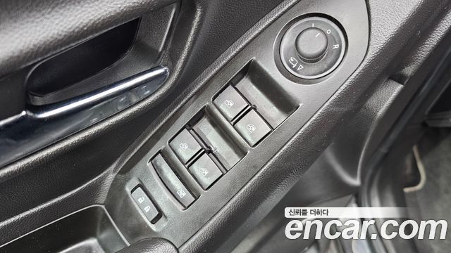 Chevrolet Korea Trax 2018 — photo 28