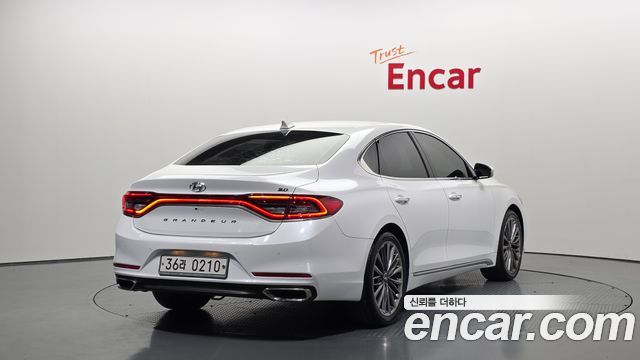 Hyundai Grandeur 2017 — photo 2