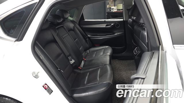 Hyundai Grandeur 2017 — photo 18