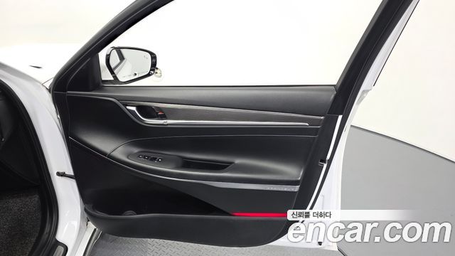 Hyundai Grandeur 2017 — photo 14
