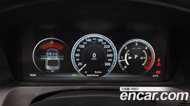 Jaguar XF 2019 — photo 11