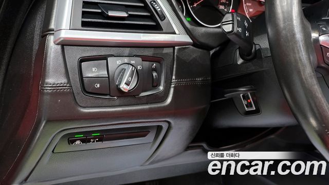 BMW 4-Series 2018 — photo 14