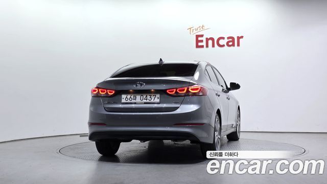 Hyundai AVANTE 2017 — photo 4