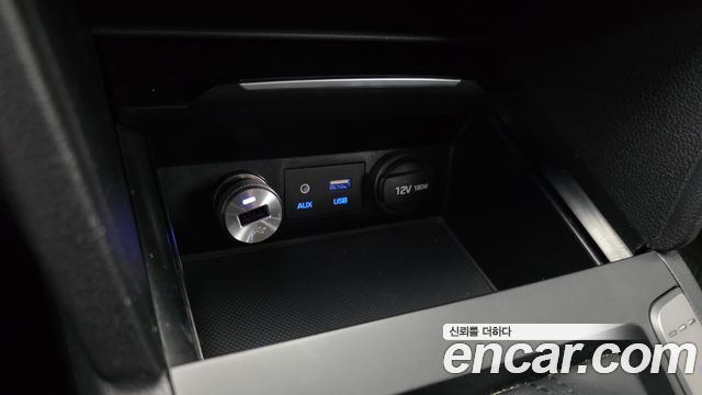 Hyundai AVANTE 2017 — photo 22