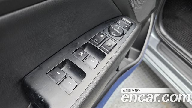 Hyundai AVANTE 2017 — photo 26