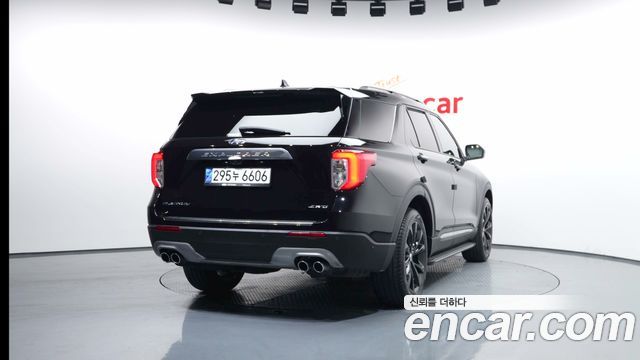 Ford Explorer 2021 — photo 4
