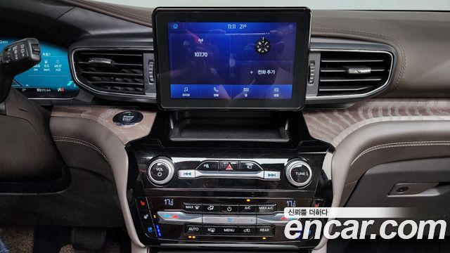 Ford Explorer 2021 — photo 12
